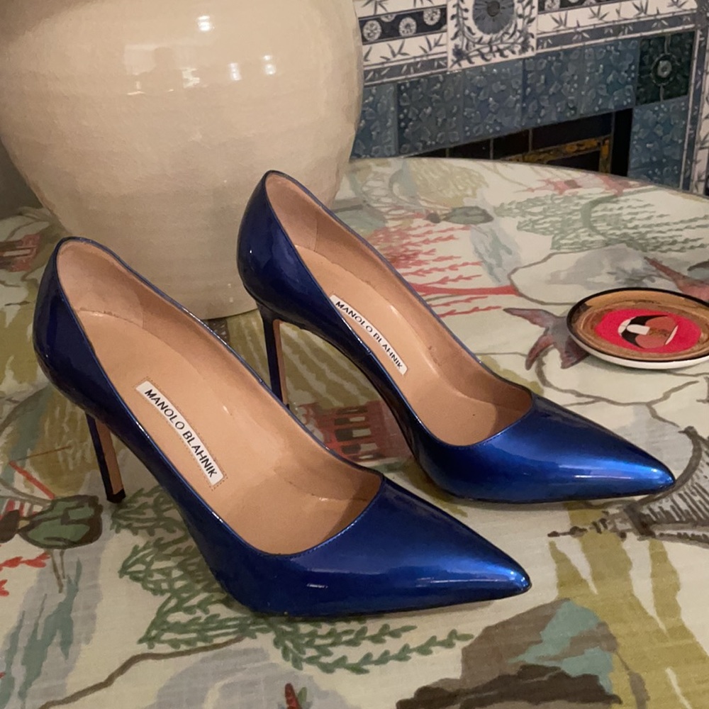 Manolo Blahnik Patent Leather Pumps Sz 37.5